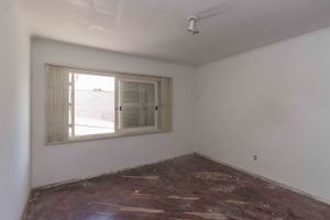 Image 35 - 209053