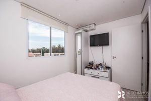 Image 11 - 209126
