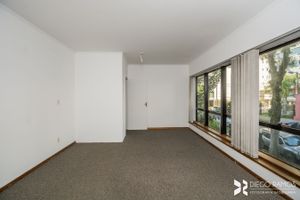 Image 13 - 209165