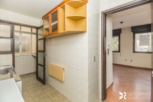 Image 10 - 209219