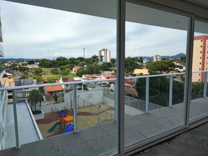 Image 10 - 209272