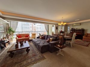 Image 3 - 209302