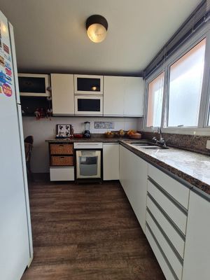 Image 14 - 209302