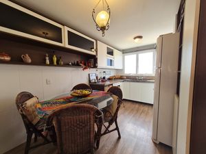 Image 13 - 209302