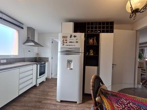 Image 15 - 209302