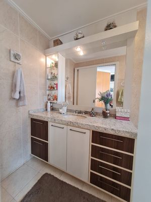 Image 17 - 209302