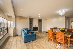 Image 24 - 209334