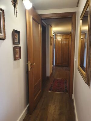Image 26 - 209340