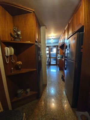 Image 10 - 209340