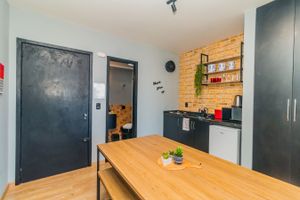 Image 3 - 209389