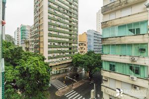 Image 17 - 209404