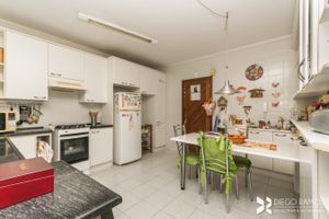 Image 24 - 209423