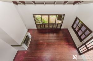 Image 6 - 209473