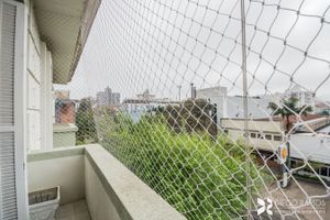 Image 11 - 209506