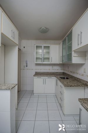 Image 21 - 209540