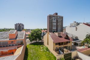 Image 14 - 209551