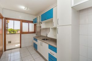 Image 29 - 209551