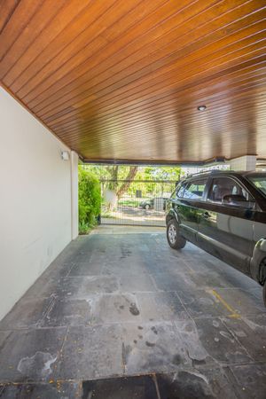 Image 33 - 209551
