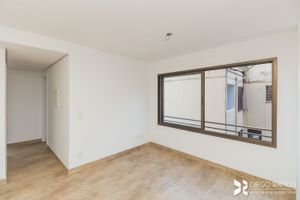 Image 3 - 209636