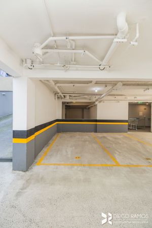 Image 21 - 209636