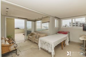 Image 1 - 209689