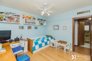 Image 31 - 209697