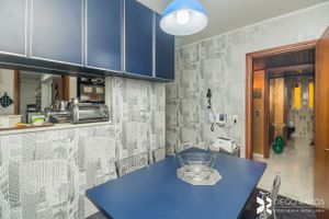 Image 33 - 209697