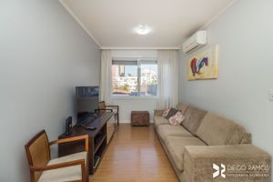 Image 6 - 209699