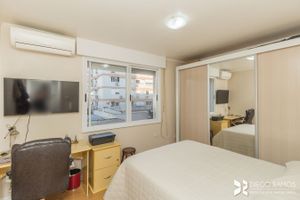 Image 11 - 209699