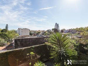 Image 14 - 209713