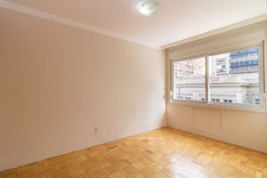 Image 15 - 209724