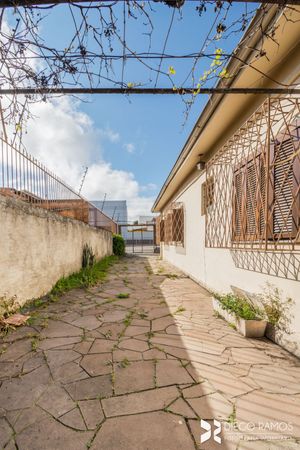 Image 31 - 209741