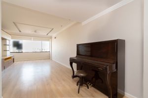 Image 1 - 209773