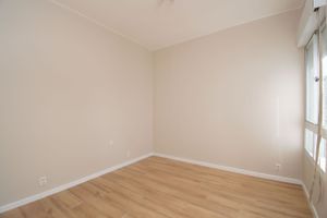 Image 11 - 209773