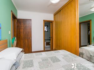 Image 8 - 209785