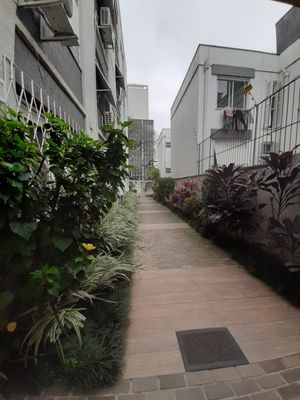 Image 15 - 209789