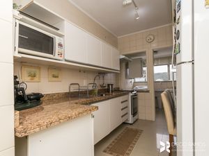 Image 18 - 209843