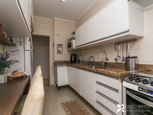 Image 19 - 209843