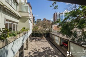 Image 30 - 209860