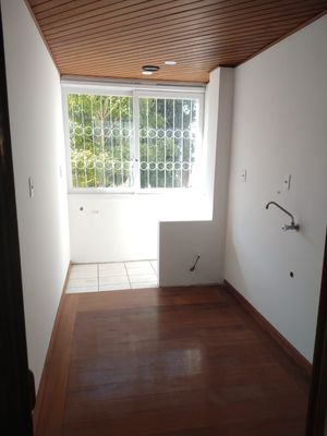 Image 3 - 209862