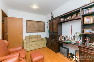 Image 15 - 209868