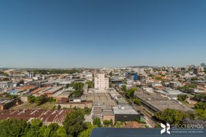 Image 10 - 209902