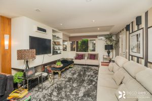 Image 4 - 209915
