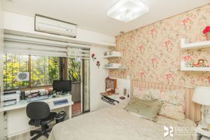 Image 17 - 209915