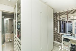 Image 31 - 209915
