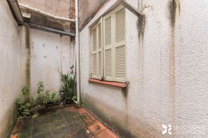 Image 21 - 209933