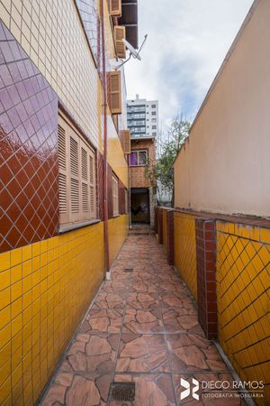 Image 61 - 209937