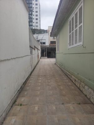 Image 19 - 210005