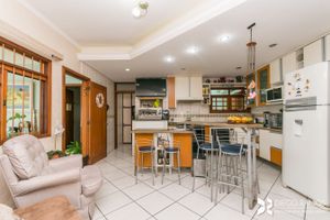 Image 40 - 210133