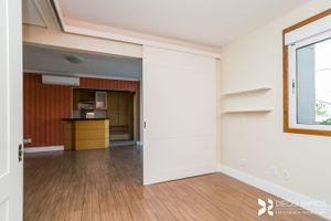 Image 11 - 210140